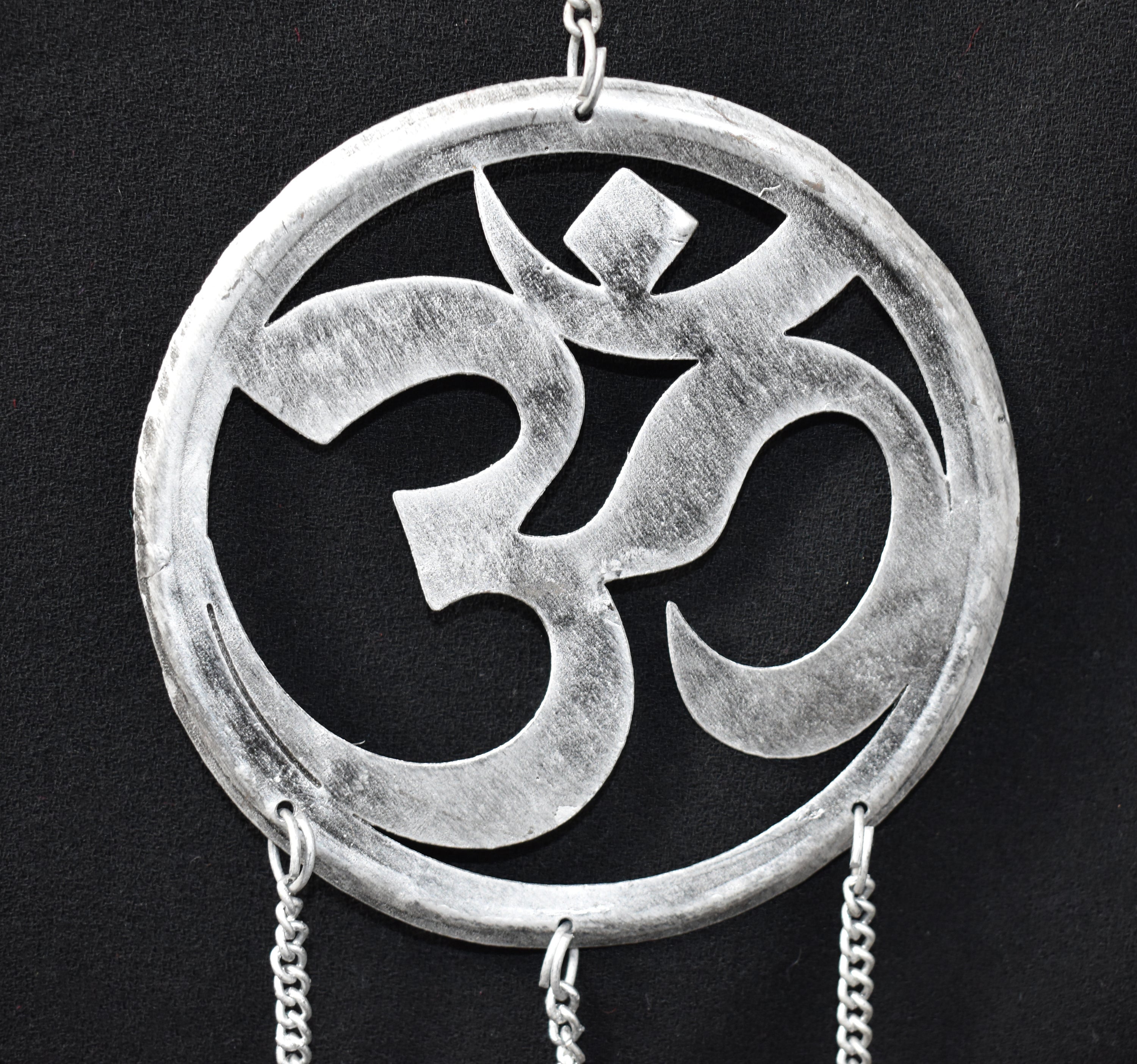 Hanging Om